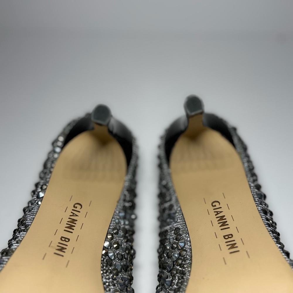 Gianni Bini Silver Heels - Picture 7 of 8